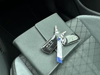 Volkswagen Golf 1.5 eTSI aut + f1 162pk R-Line - pano - hud - keyless - virtual - front + line + side + park assist picture 43