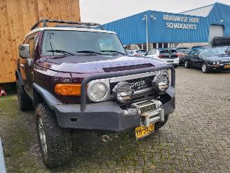 krockskadad bil auto Toyota FJ Cruiser 4.0 autom v6 lpg G3 178kw  VAN 2008/3