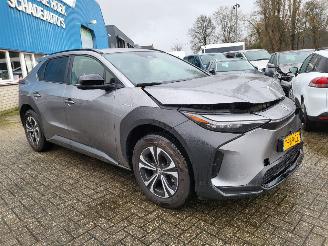 Coche accidentado Toyota bZ4X DYNAMIC 150KW / 73 KWH /500+ KM /3PHASE 2023/10