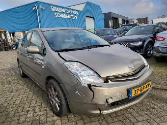 krockskadad bil auto Toyota Prius PRIUS 1.5 VVT-I rijdbaar HYBRIDE AUTOMAAT 2005/3