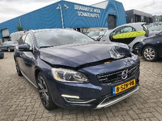 krockskadad bil auto Volvo V-60 Volvo V60 2.4 D6 AWD Plug-In Hybrid Summum 1e eigenaar 2013/12