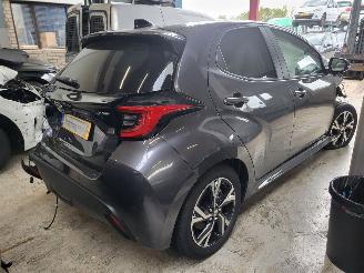 krockskadad bil auto Toyota Yaris verwacht ,Yaris 1.5 Hybrid 115 Dynamic 2025/3