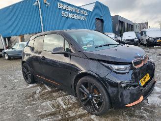 Auto incidentate BMW i3 i3 S 120Ah 42 kWh RoadStyle Edition 1 van 1000 nwprijs € 50000.- 2019/12
