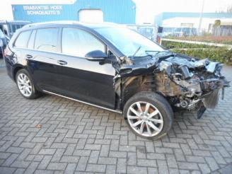 Unfallwagen Volkswagen Golf GOLF 7  1.6 TDI 81 kw / 110 pk variant HIGHLINE AUTO 7 FULL nwpr € 38000 2015/3