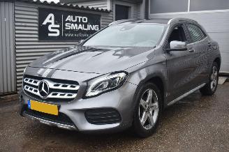 skadebil auto Mercedes GLA Klasse 180 122Pk *Navi/Clima/Camera 2018/1