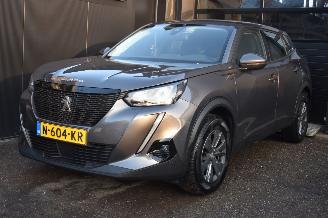 uszkodzony samochody osobowe Peugeot 2008 1.2 Puretech Blue Lease Active 131Pk *Navi/Clima/Camera 2021/11