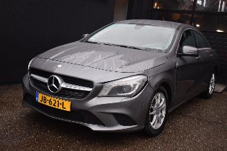 Vaurioauto  passenger cars Mercedes Cla-klasse 200 D Ambition 136Pk *Navi/Clima 2016/2
