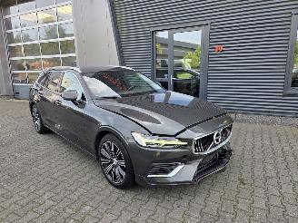 damaged passenger cars Volvo V-60 T6 Recharge 186KW HYBR 2021/7