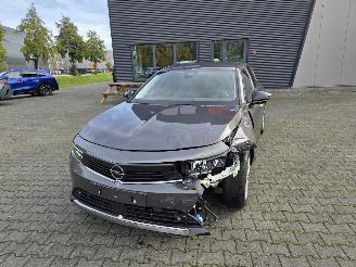 Opel Astra 1.2 81KW / CAMERA/ STUUR &STOELVERW picture 4