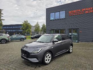 Unfallwagen Suzuki Swift Hybr / CAMERA / NAVI / ECC/ 8800.KM 2024/6