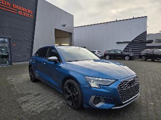 Voiture accidenté Audi A3 2.0 TDi 110KW / S-LINE / B&O / CAMERA / HEAD UPP 2021/8