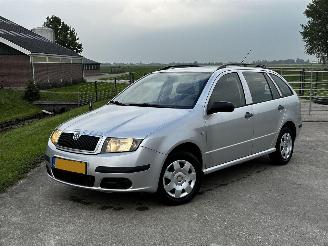 Schadeauto Skoda Fabia COMBI | 1.4-16V AMBIENTE  ◄INRUILAUTO► 2006/7