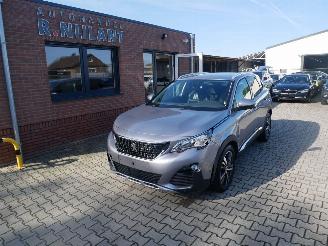 skadebil auto Peugeot 3008 ALLURE 2018/2