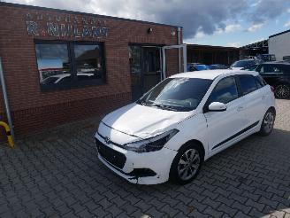 Damaged car Hyundai I-20  2017/12