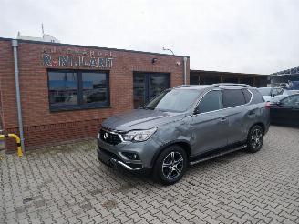 Schadeauto Ssang yong Rexton 2.2 4x4 7 persoons 2019/2