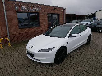 Schadeauto Tesla Model 3 LONG RANGE RWD PANORAMADAK LEER 2024/12