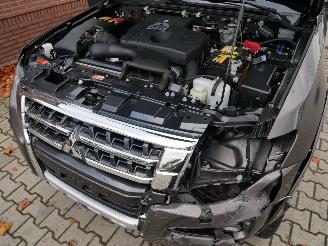 Mitsubishi Pajero 3.2 DI-D  PANORAMADAK LEER XENON AWD 7 PERSOONS picture 9