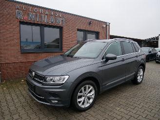 krockskadad bil auto Volkswagen Tiguan HIGHLINE LEER LED 4-MOTION DSG 2019/3