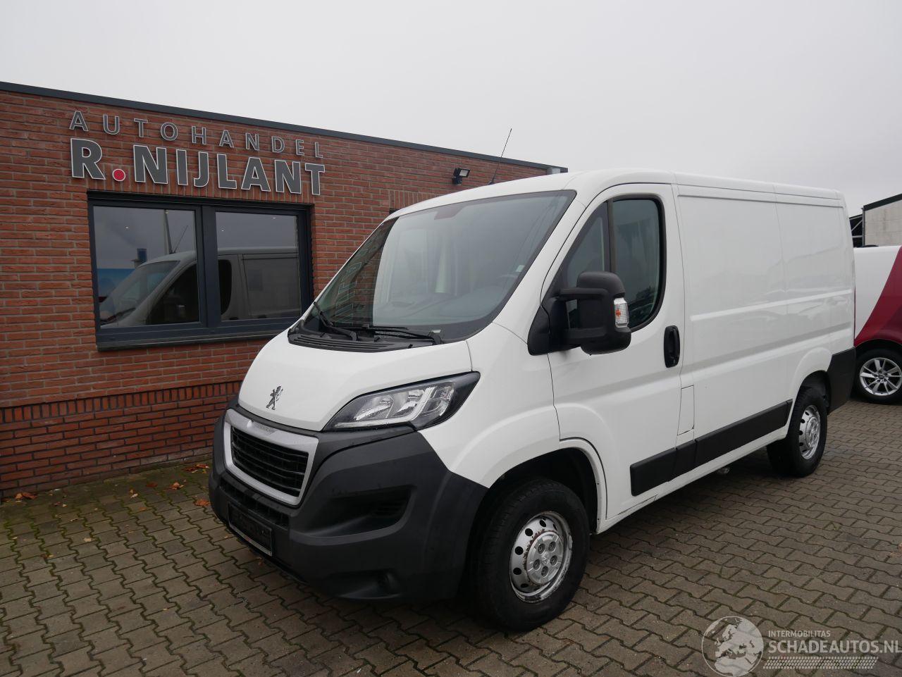 Peugeot Boxer L1H1 MOTORSCHADE.LOOPT WEL MAAR ONREGELMATIG