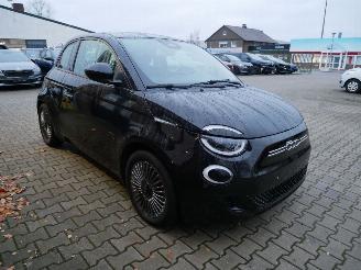 Fiat 500E ICON picture 2