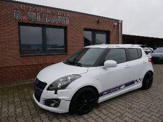 krockskadad bil auto Suzuki Swift SPORT 2017/2