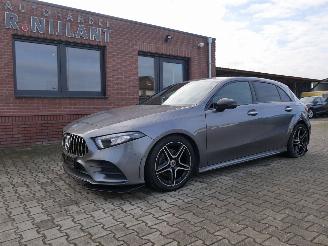 Schadeauto Mercedes A-klasse A 180 d.AMG LED VIRTUAL COCKPIT ALCANTARA 2019/12