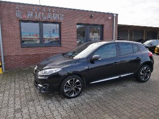 uszkodzony samochody osobowe Renault Mégane BOSE EDITION 2013/12