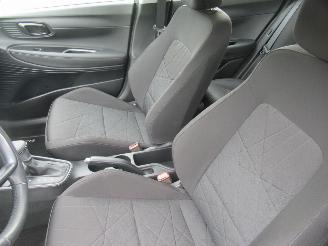 Hyundai Bayon 1.0T-GDI AUT. 48V-MildHybrid 5400km!! VirtualCockpit Climatronic Navi Camera CruiseControl Pdc LineAssist picture 18