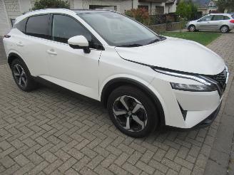 Nissan Qashqai 1.3DIG-T140pk MildHybrid Climatronic Navi Panorama-D Camera Keyless-Go picture 3