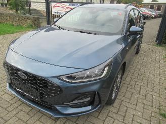 Damaged car Ford Focus 1.0Ecoboost 155pk AUT. M-Hybrid  ST-LINE X Climat Navi Camera Stoel/StuurVerwarming..... 2024/12