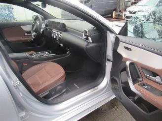 Mercedes Cla-klasse CLA 220d AUT. 9.772KM!!  AMG-LINE  NightPack HalfLeer Navi Panorama/SchuifDak Camera StoelVerwarming... picture 14