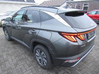 Unfallwagen Hyundai Tucson 1.6T-GDI 150PK MildHybrid  Climatronic Navi Camera Cruisecontrol ..... 2021/6