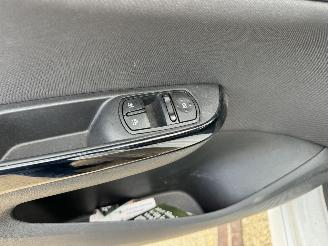 Opel Corsa 1.0 Turbo Black Roof Edition Opc Line picture 6