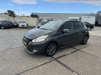 škoda osobní automobily Peugeot 208 1.2  VTI Envy 5drs 2012/12