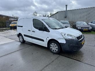 Peugeot Partner 120 1.6 Blue HDI 75 picture 2