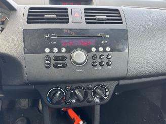 Suzuki Swift 1.3 Comfort picture 8