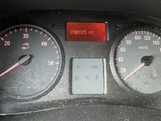 Opel Vivaro 2.0 CDTI picture 7