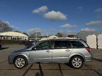 Opel Astra 1.6 Wagon picture 20