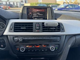 BMW 3-serie 320d Touring picture 8