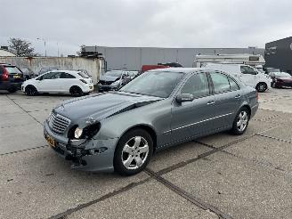 Schadeauto Mercedes E-klasse 240 Elegance 2005/3