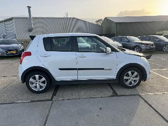 Suzuki Swift 1.3 Limited 5 drs picture 18