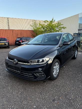 damaged passenger cars Volkswagen Polo 1.0 TSI Highline LED virtual cockpit 2021/12