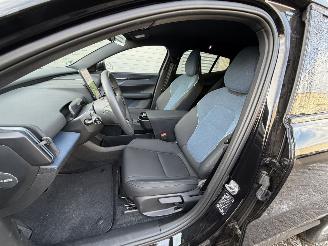 Volvo EX30 EX30 Single Motor Extended Range picture 8