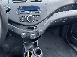 Chevrolet Spark 1.0 4 cilinder LPG 5 deurs picture 5