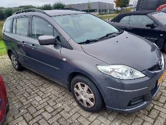 damaged passenger cars Mazda 5 7 persoons + Apk 2009/8