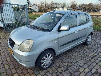 Kia Picanto 1.0 LX picture 2