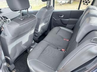 Renault Modus 1.4 picture 6