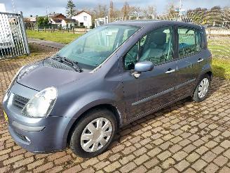 Renault Modus 1.4 picture 2