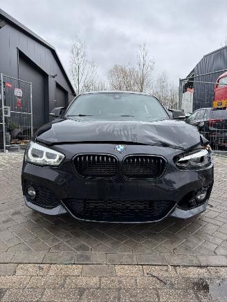 BMW 1-serie 118i picture 3