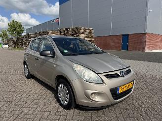 krockskadad bil auto Hyundai I-20 1.2 57Kw 2010/9